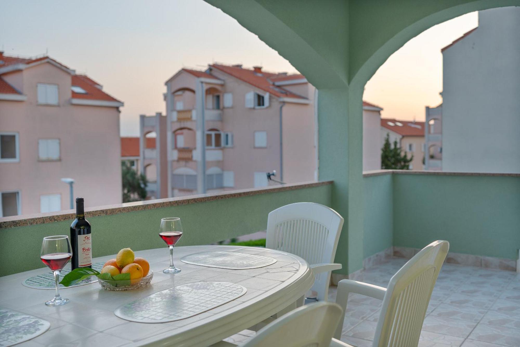 Apartments Jasna Новаля Екстер'єр фото